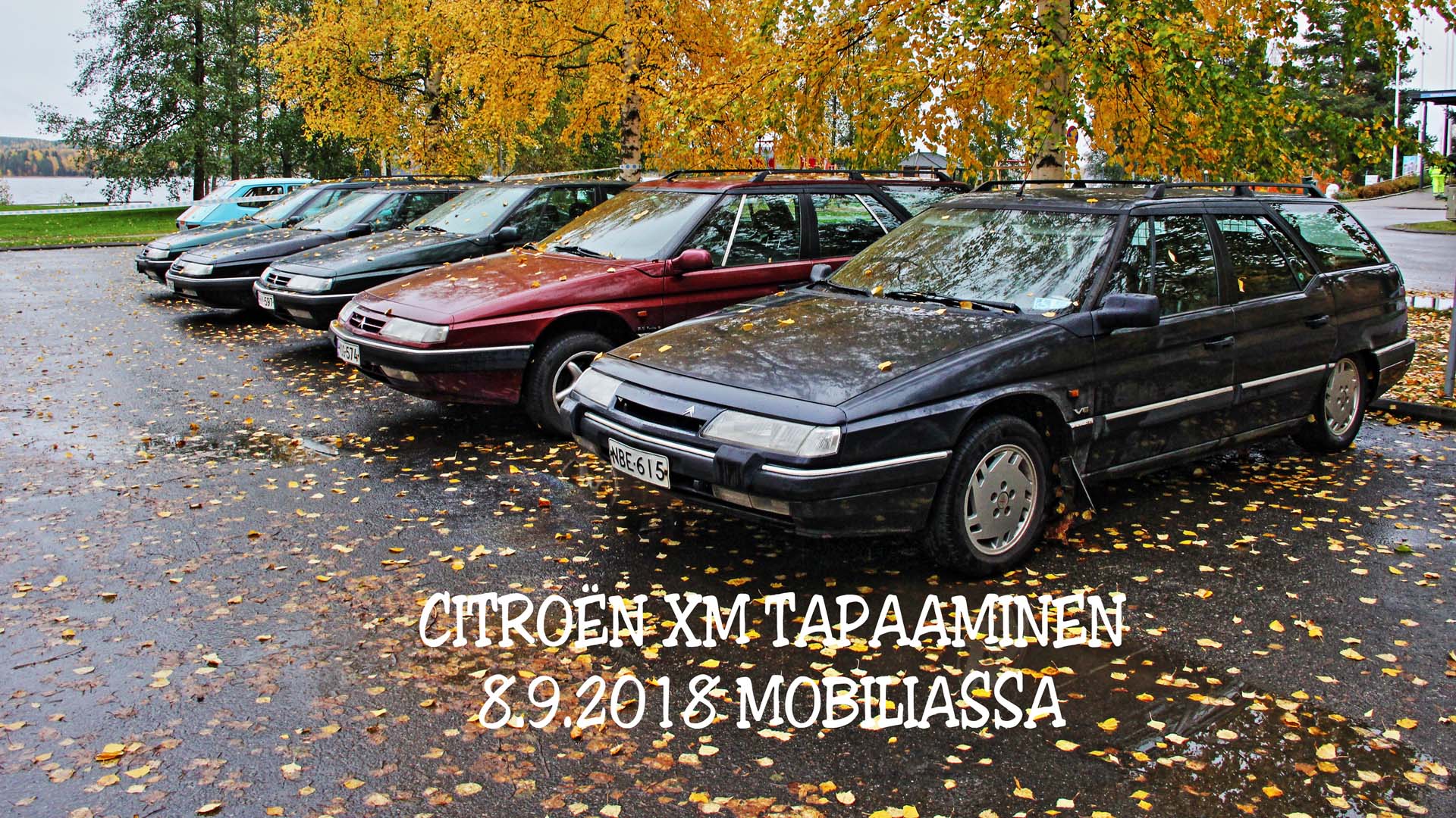 Citroën XM autoja syksyisellä parkkipaikalla.